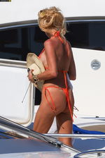 victoria silvstedt bunda rabo bikini Foto